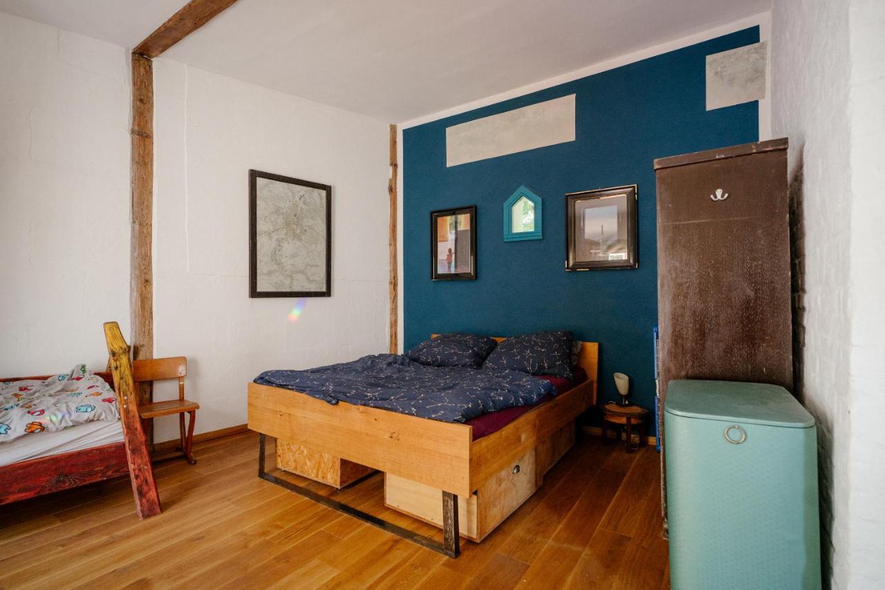 The Upholstery Tinyhouse Deluxe Eco Chalet Kreativ Citynah เคมนิตซ์ ภายนอก รูปภาพ