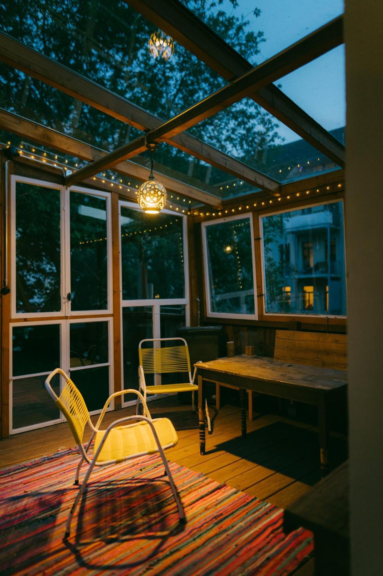 The Upholstery Tinyhouse Deluxe Eco Chalet Kreativ Citynah เคมนิตซ์ ภายนอก รูปภาพ